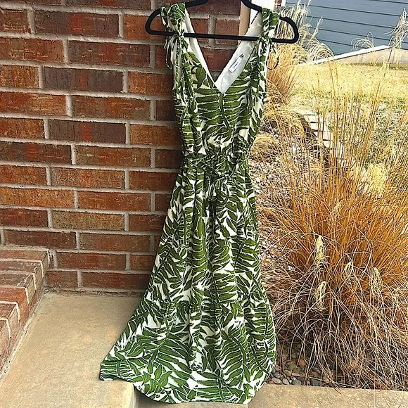 Lush | Dresses | Lush Ladies S Olive Green Cream Tropical Print Beautiful Dress | Poshmark Lush | Dresses | Lush Ladies S Olive Green Cream Tropical Print Beautiful Dress | Poshmark